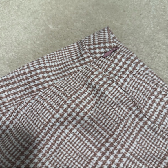 ✨ High Waisted Plaid A-Line Skirt ✨ - Picture 6 of 7